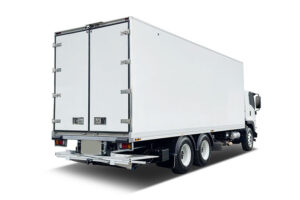 Caisse réfrigérée PRV de 7,6 m pour 12 palettes avec porte latérale