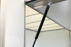 Remorques de transport légères à portes latérales relevables